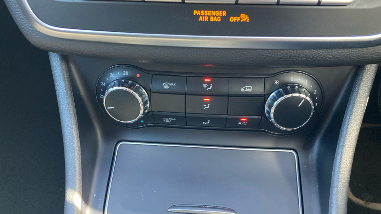 Mercedes-Benz GLA 180 Urban Edition 5dr Petrol Hatchback